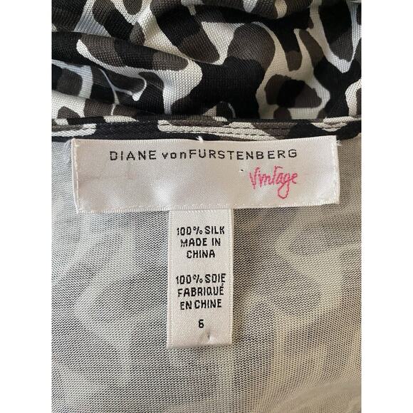 DVF Diane von Furstenberg Vintage Julian Wrap Dress Algebra Geo 3/4 Slee… - Picture 6 of 7
